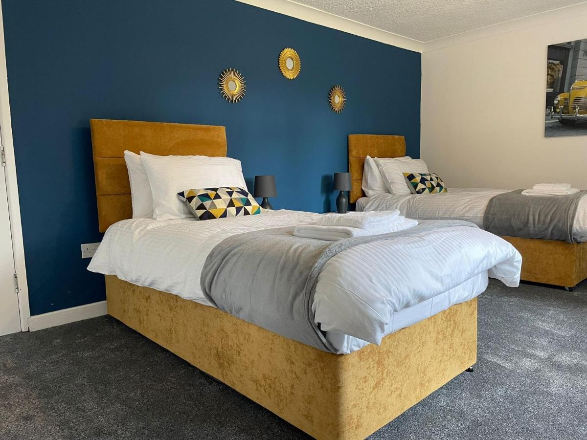 Holiday home Birch, 7 Large Bedrm, Sleeps 14 *