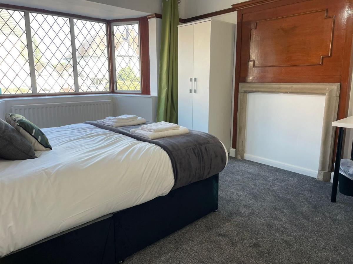 Holiday home Birch, 7 Large Bedrm, Sleeps 14 *