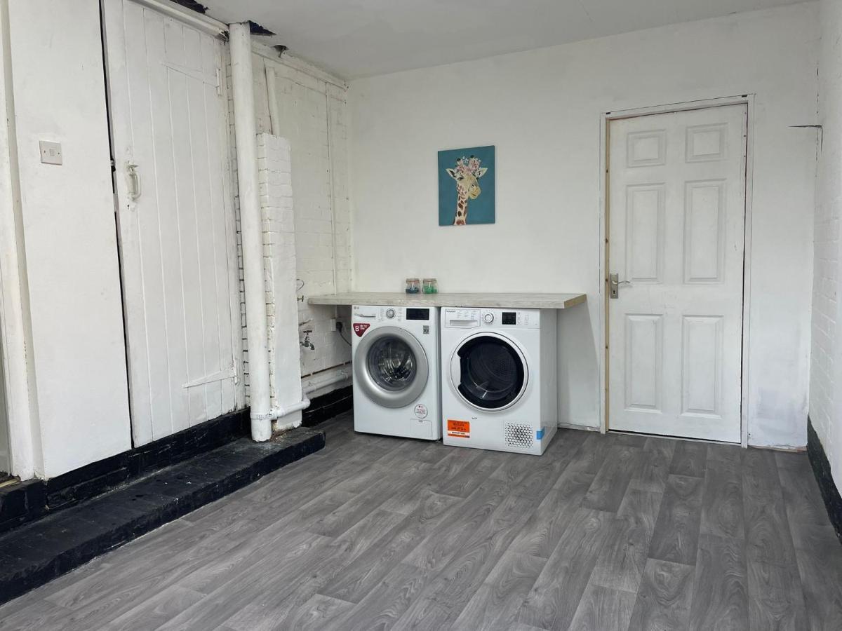 Holiday home Birch, 7 Large Bedrm, Sleeps 14 *