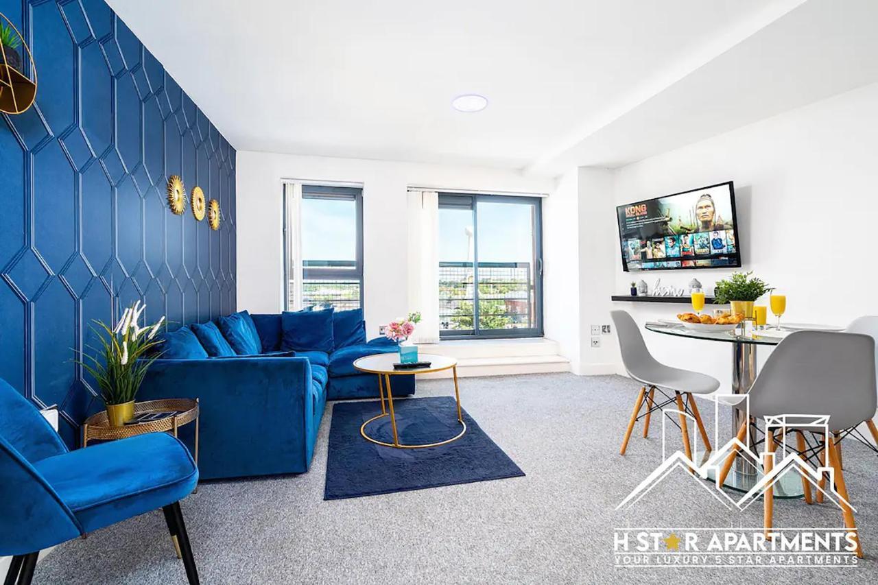 Living Made Easy: 2br In Apartment