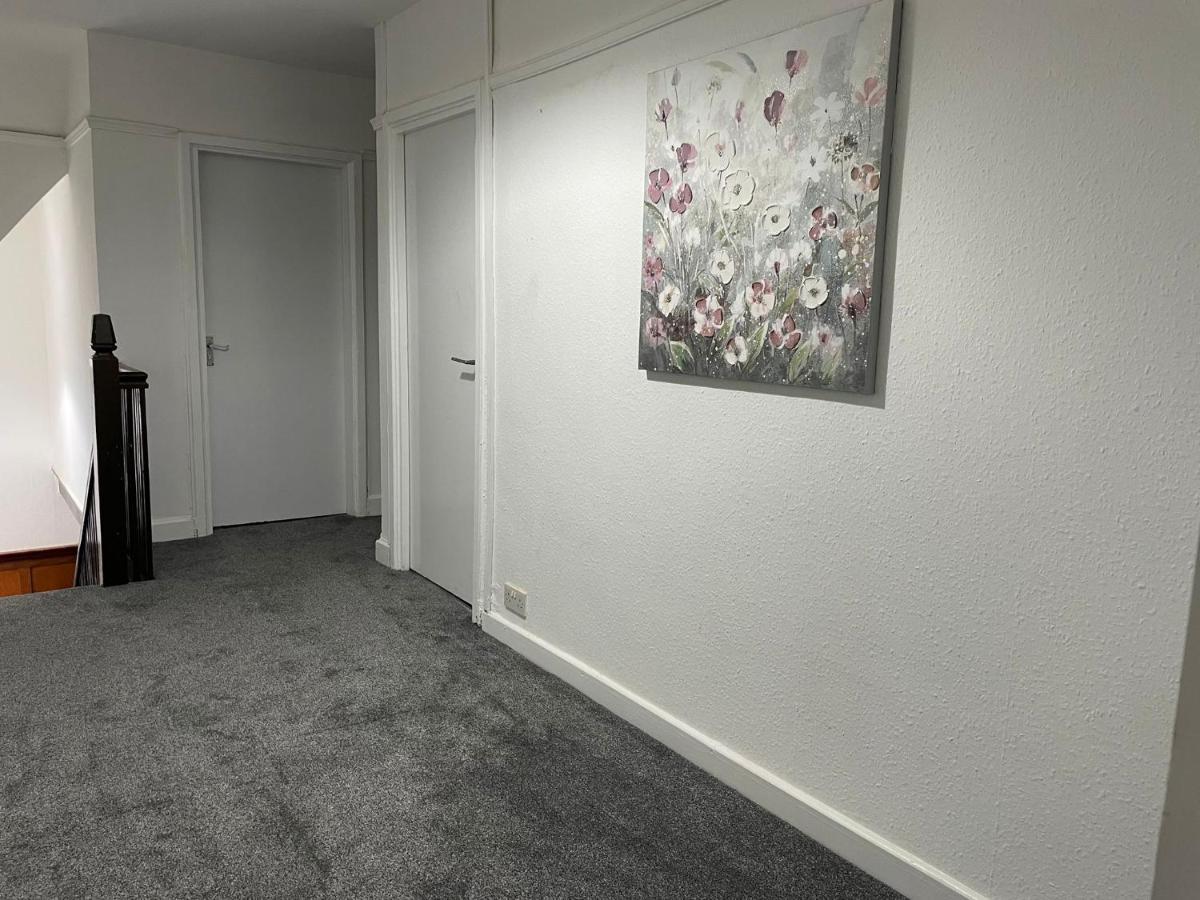 Birch, 7 Large Bedrm, Sleeps 14 *