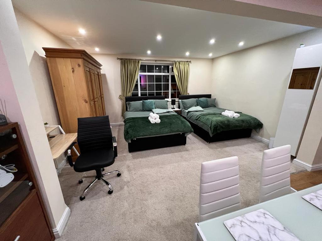 Emerald Studio Near Qe/uob * Birmingham