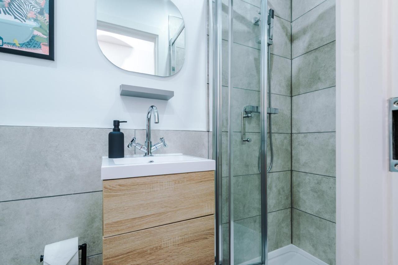 Stunning Centre By 53 Degrees In Birmingham, Ideal For Small Groups! Apartment