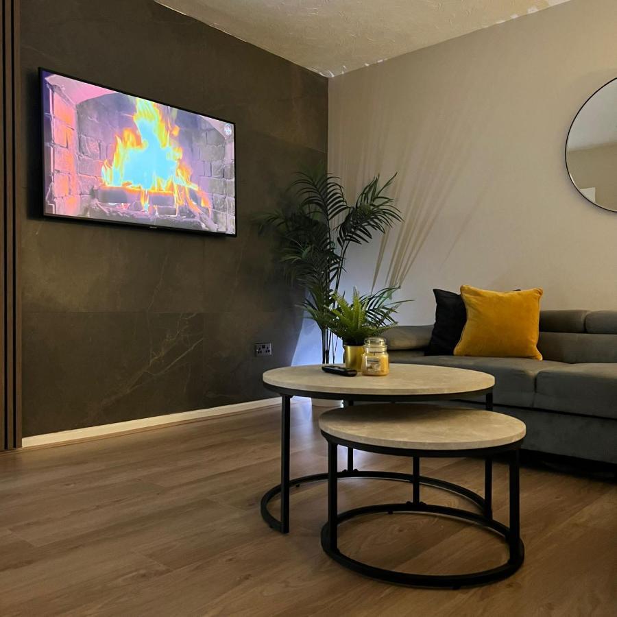 Stunning 2 Bedroom Centre With Free Parking * Birmingham