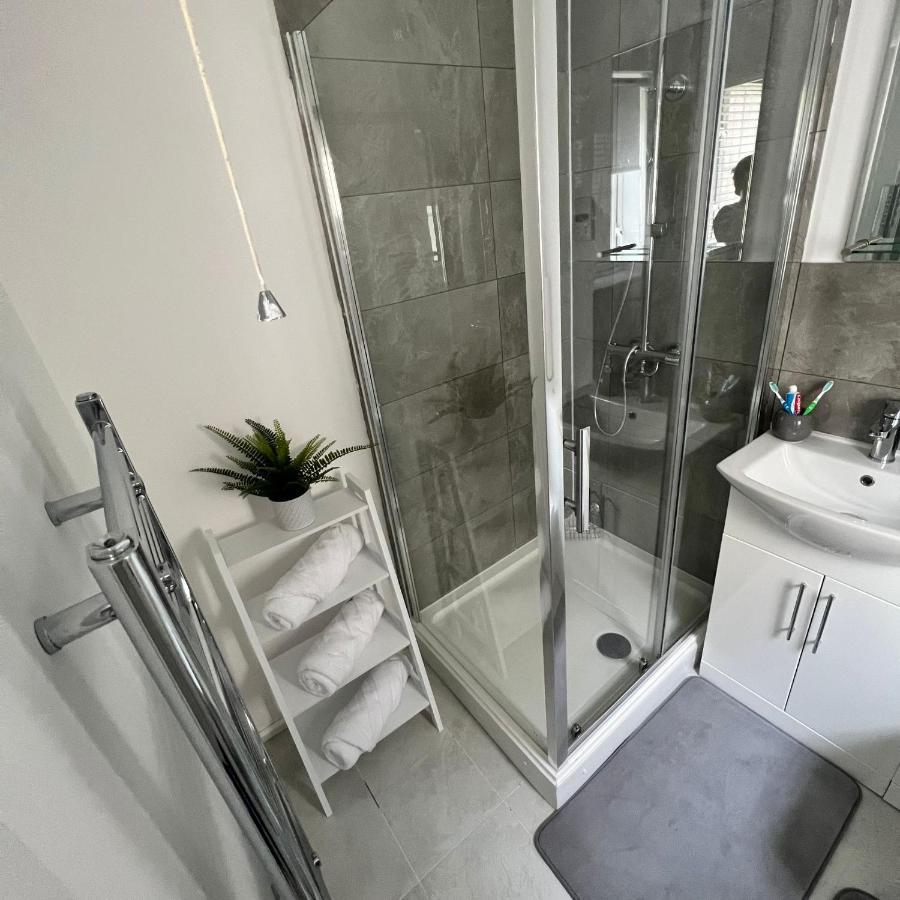 Stunning 2 Bedroom Centre With Free Parking * Birmingham