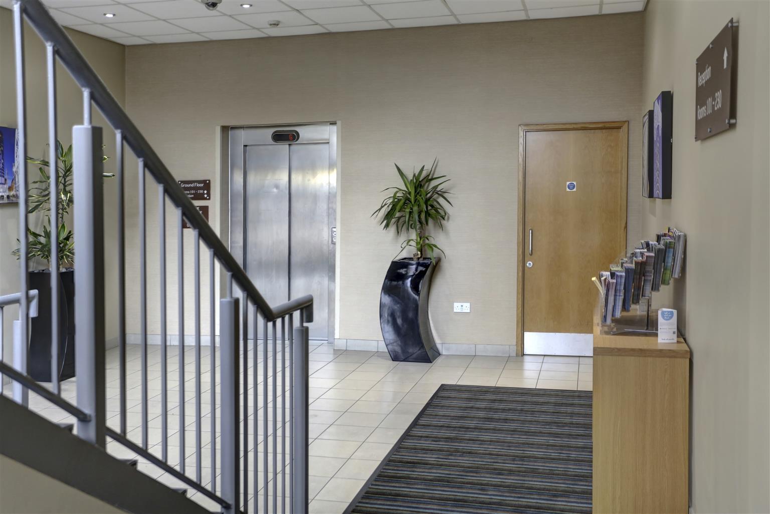 Hotel Western Metro Maypole 2*
