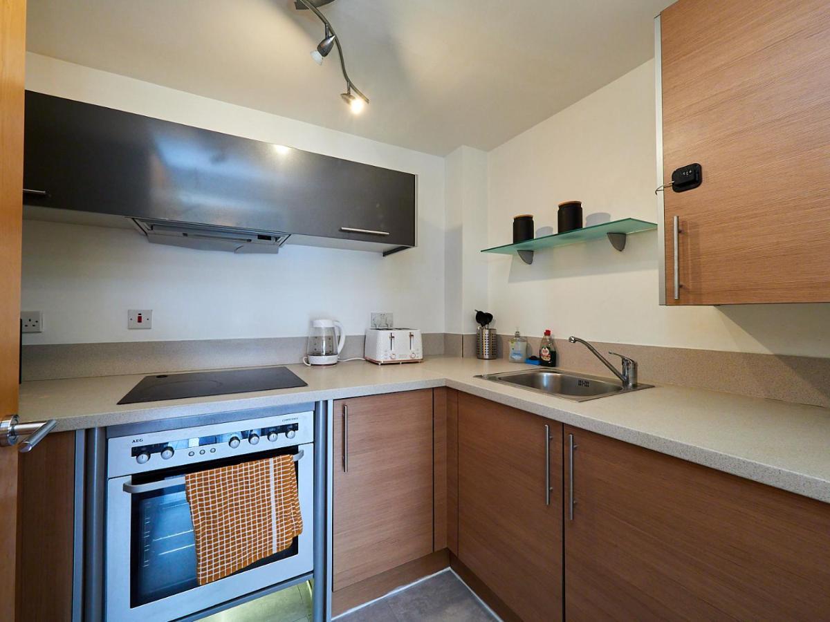 Emerald Suite - Two Story Duplex Apartment - Balcony - Contractors - Family - City Centre - Broadway Plaza - Five Ways - Sleeps 6 * Birmingham