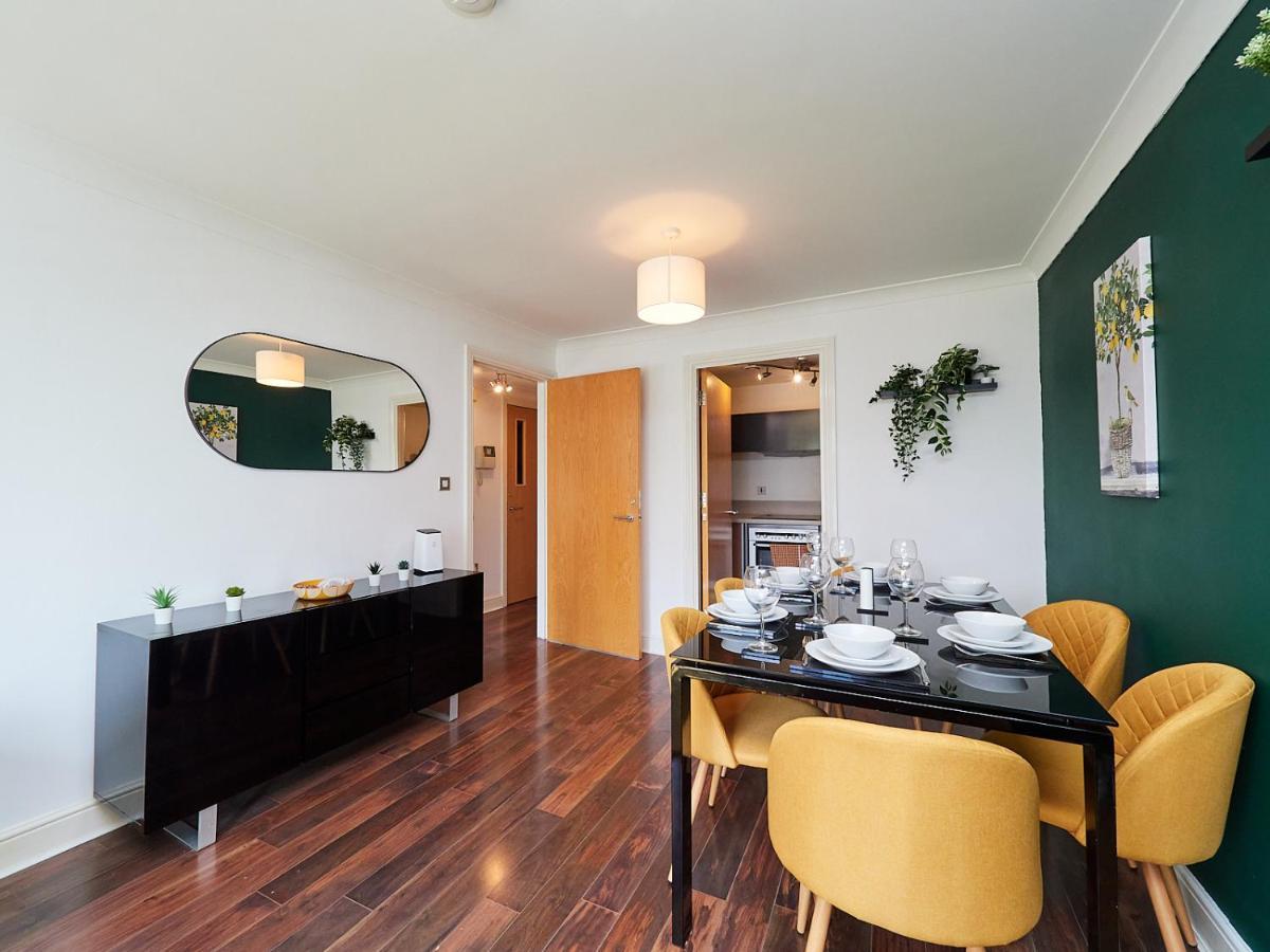 Emerald Suite - Two Story Duplex Apartment - Balcony - Contractors - Family - City Centre - Broadway Plaza - Five Ways - Sleeps 6