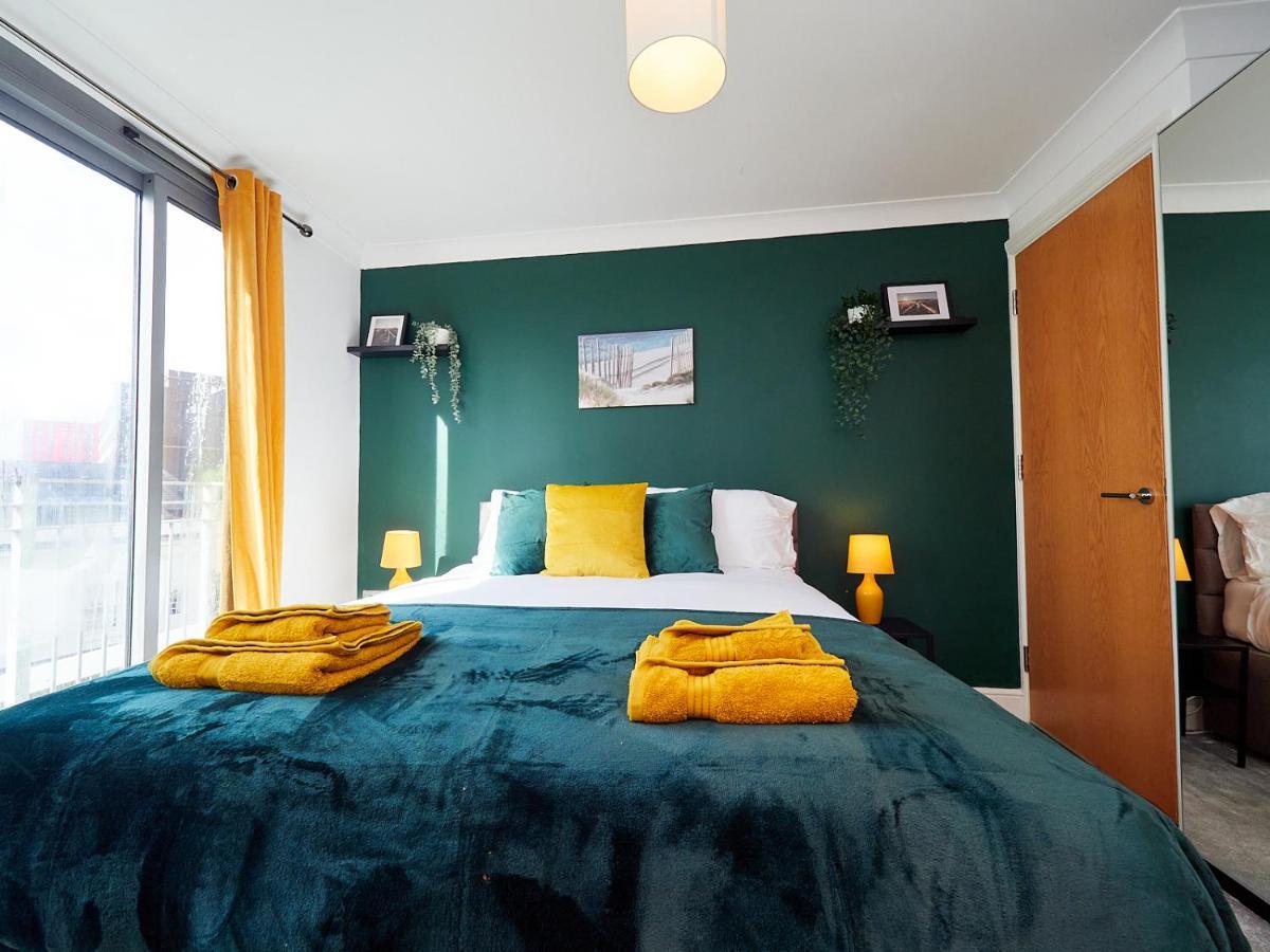 Emerald Suite - Two Story Duplex Apartment - Balcony - Contractors - Family - City Centre - Broadway Plaza - Five Ways - Sleeps 6 * Birmingham