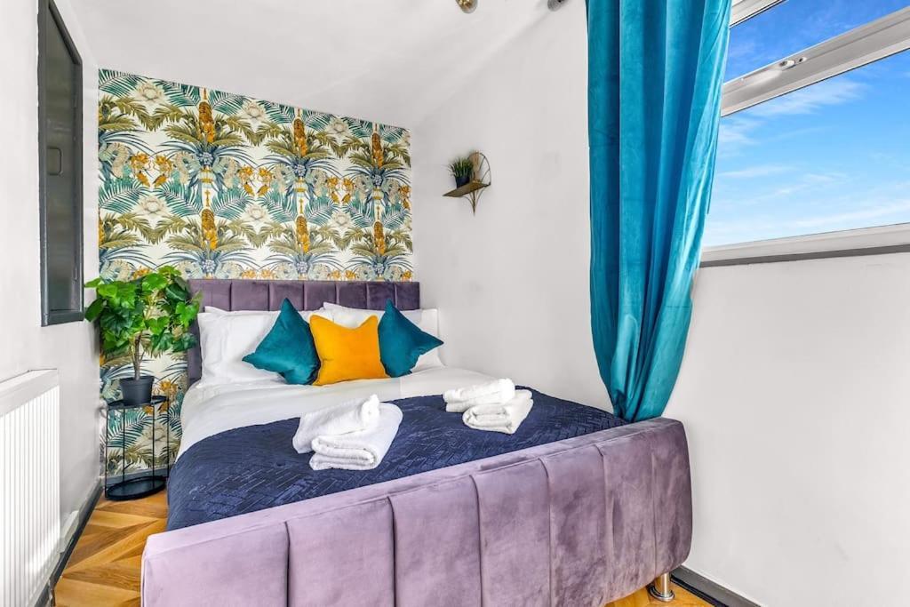Holiday home Yinmae: Spacious 4-bedroom City Centre House With Free Parking