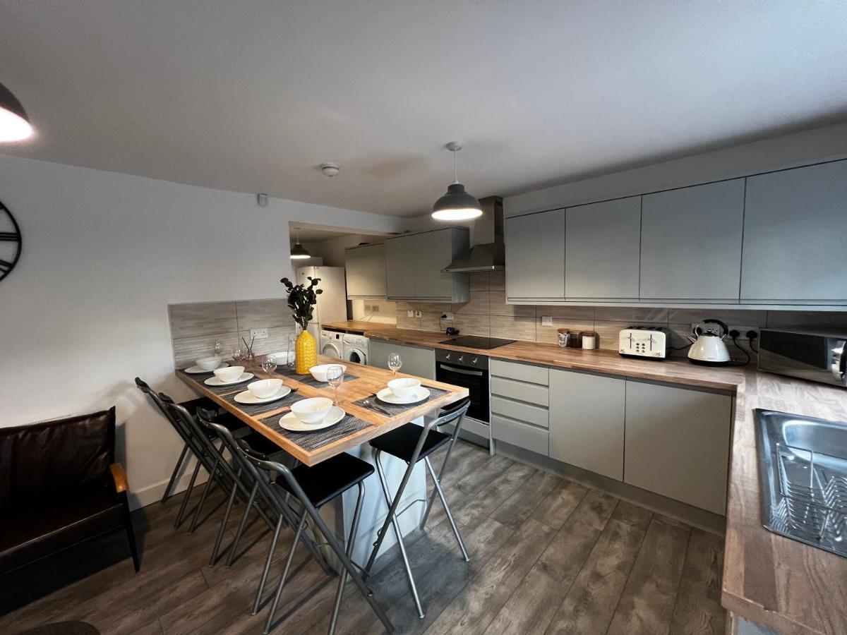 Selly Oak Near Qe And Uob - 5 Bed Ensuite - Perfect For Groups And Contractors *