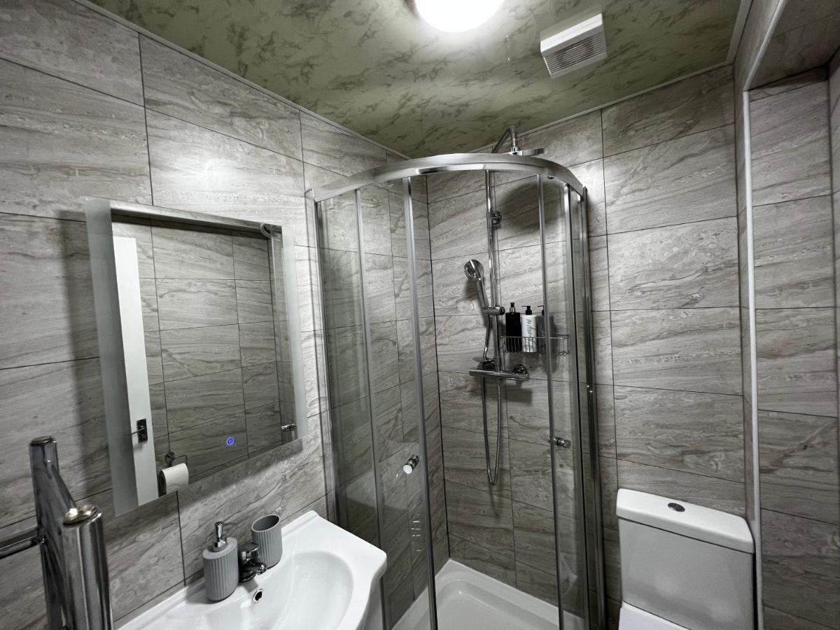 Selly Oak Near Qe And Uob - 5 Bed Ensuite - Perfect For Groups And Contractors Apartment Birmingham