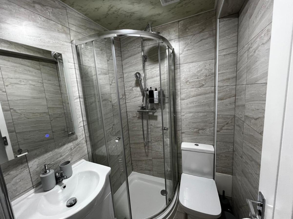 Apartment Selly Oak Near Qe And Uob - 5 Bed Ensuite - Perfect For Groups And Contractors Birmingham
