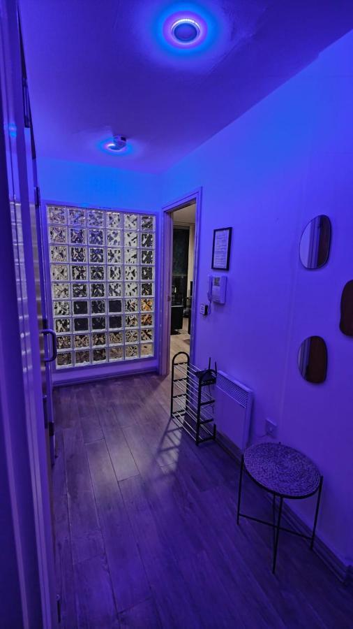 New Street - Bullring Suite, Free Netflix - Free Secured Parking- Sleeps 5 Apartment