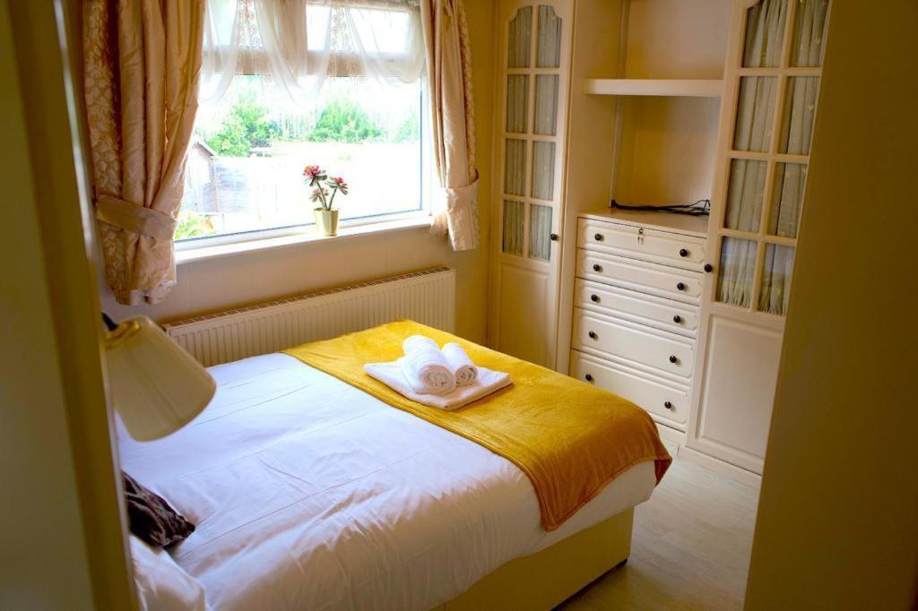 Holiday home 4 Bedroom Property In Birmingham