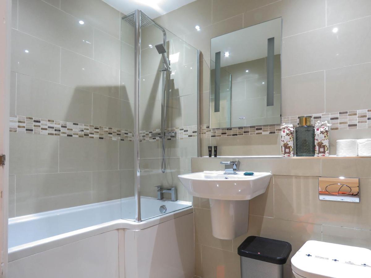 Tudors Esuites Four Bedroom House
