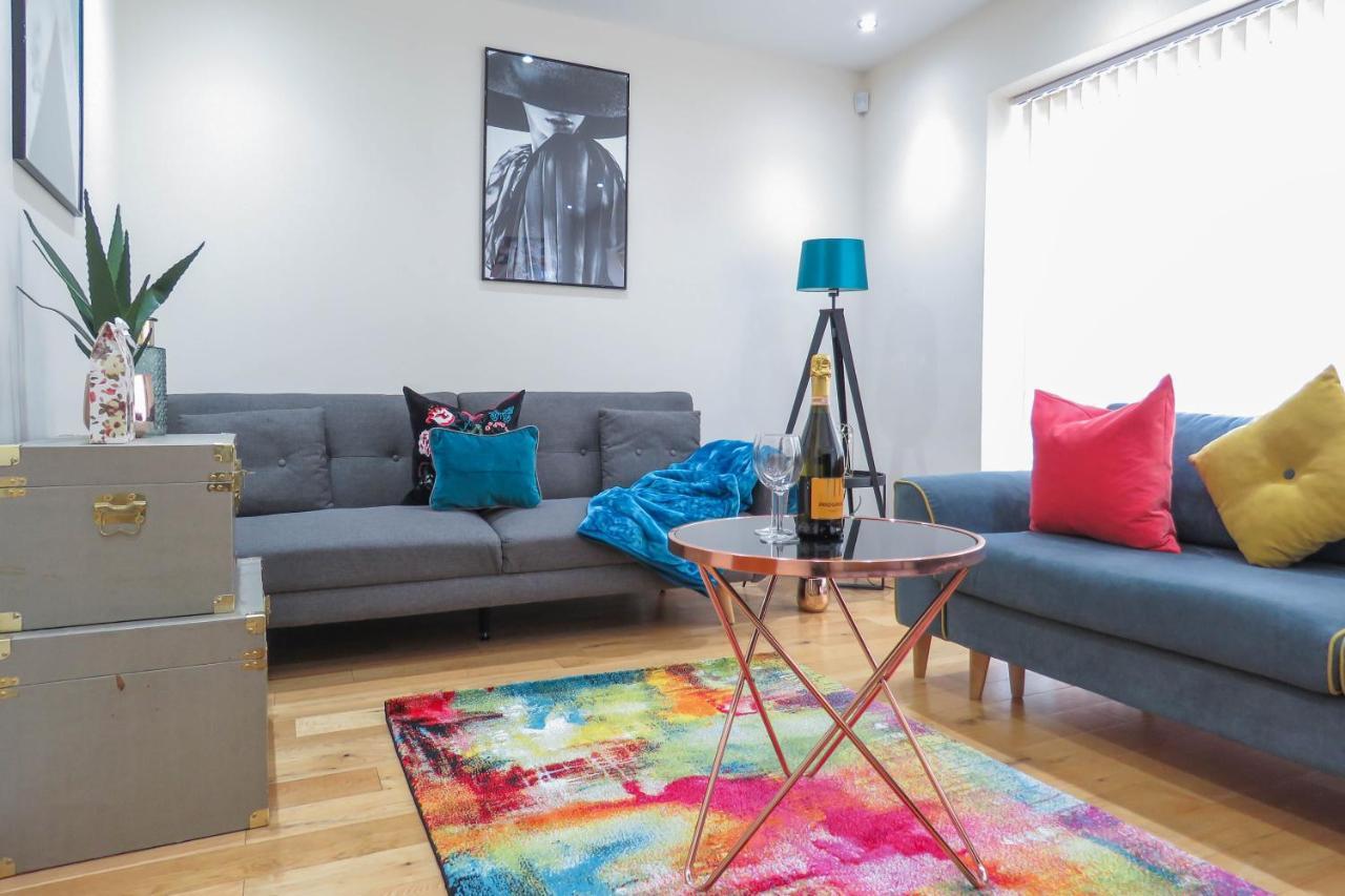 Tudors Esuites Four Bedroom House Apartment Birmingham