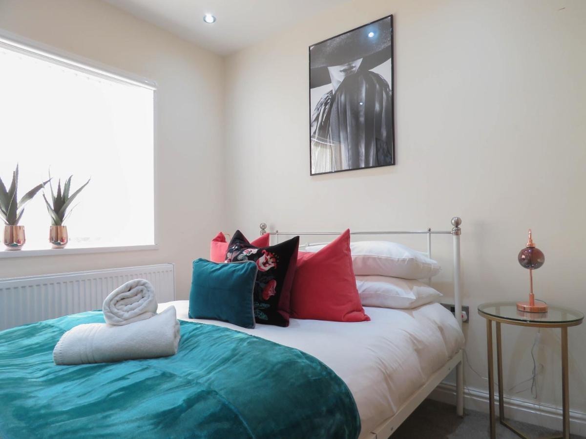 Tudors Esuites Four Bedroom House *