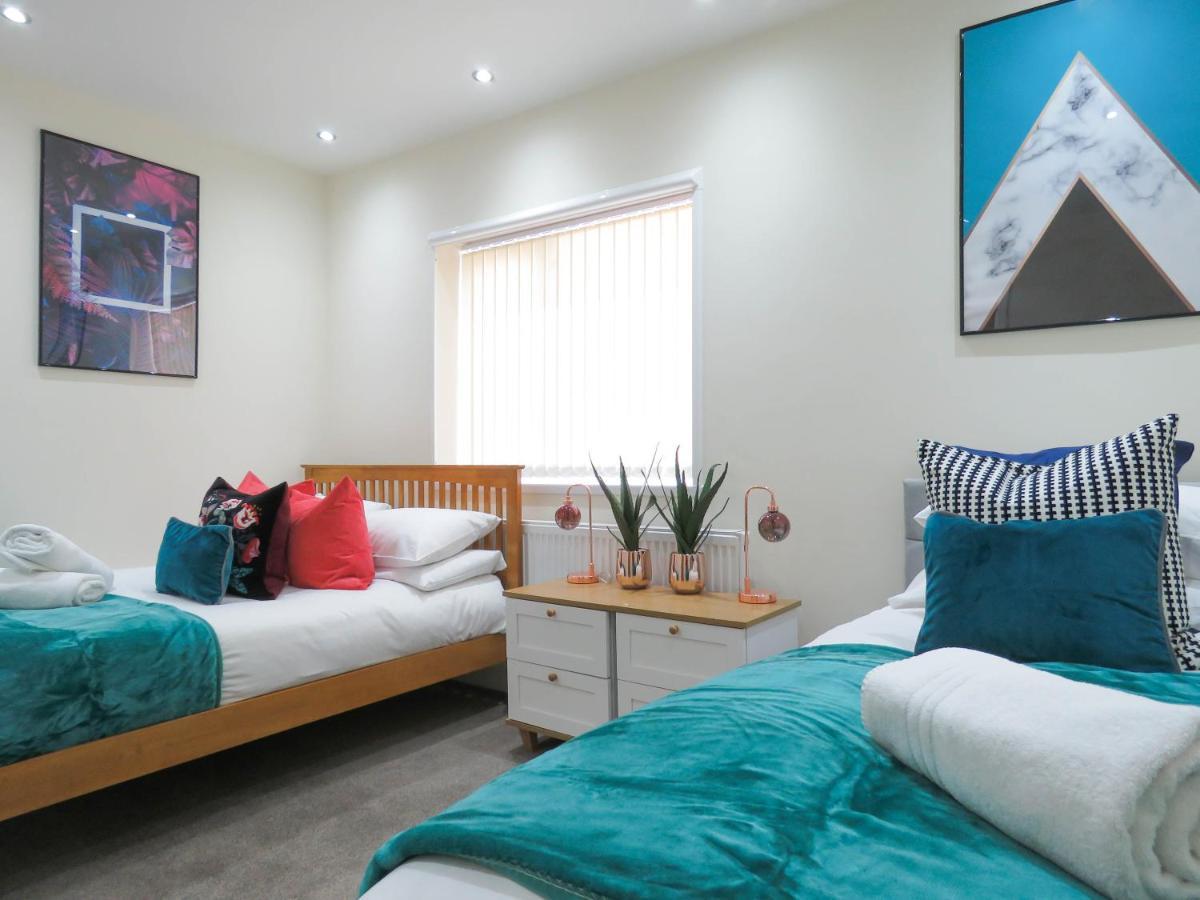 Apartment Tudors Esuites Four Bedroom House Birmingham