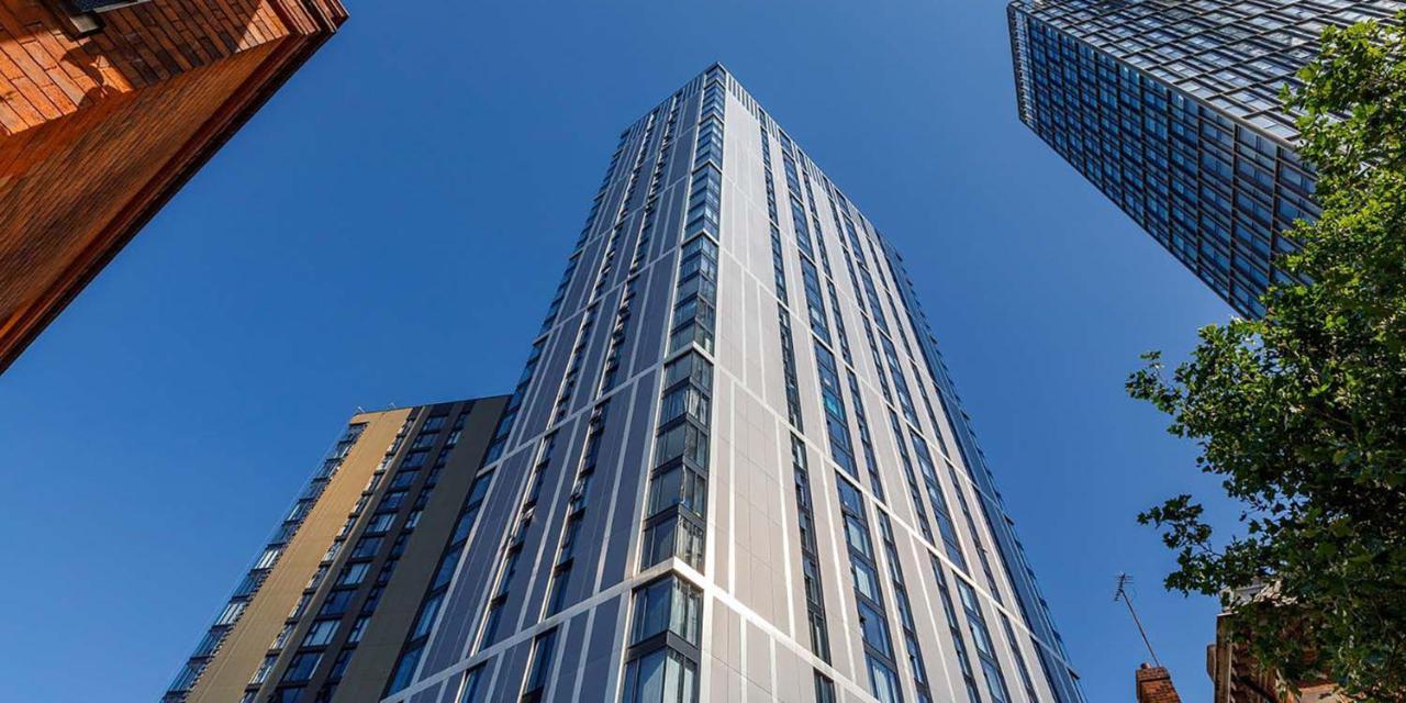 Luxury 2 Bedroom Apartment, Broad Street Birmingham