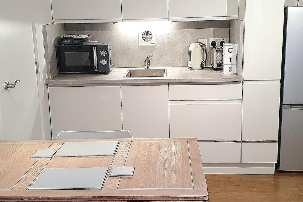 Apartment Private Self Contained Annex/cabin Birmingham