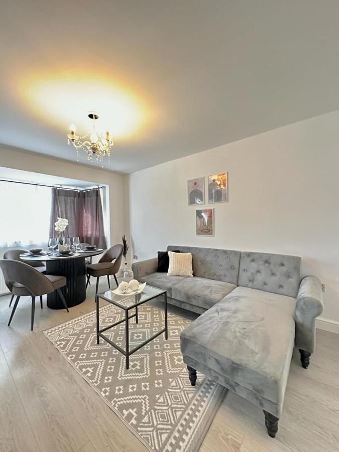 Modern And Spacious Flat * Birmingham