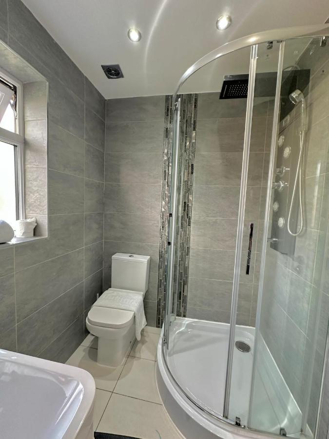 Apartment Modern And Spacious Flat Birmingham