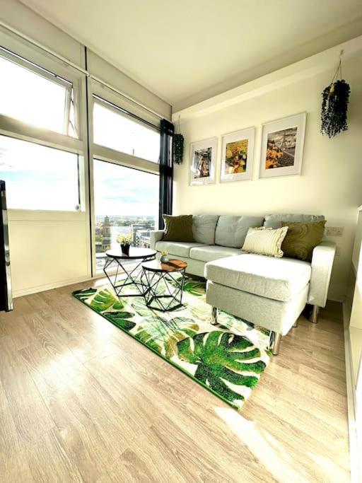 Luxury Studio The Cube City Centre Apartment *