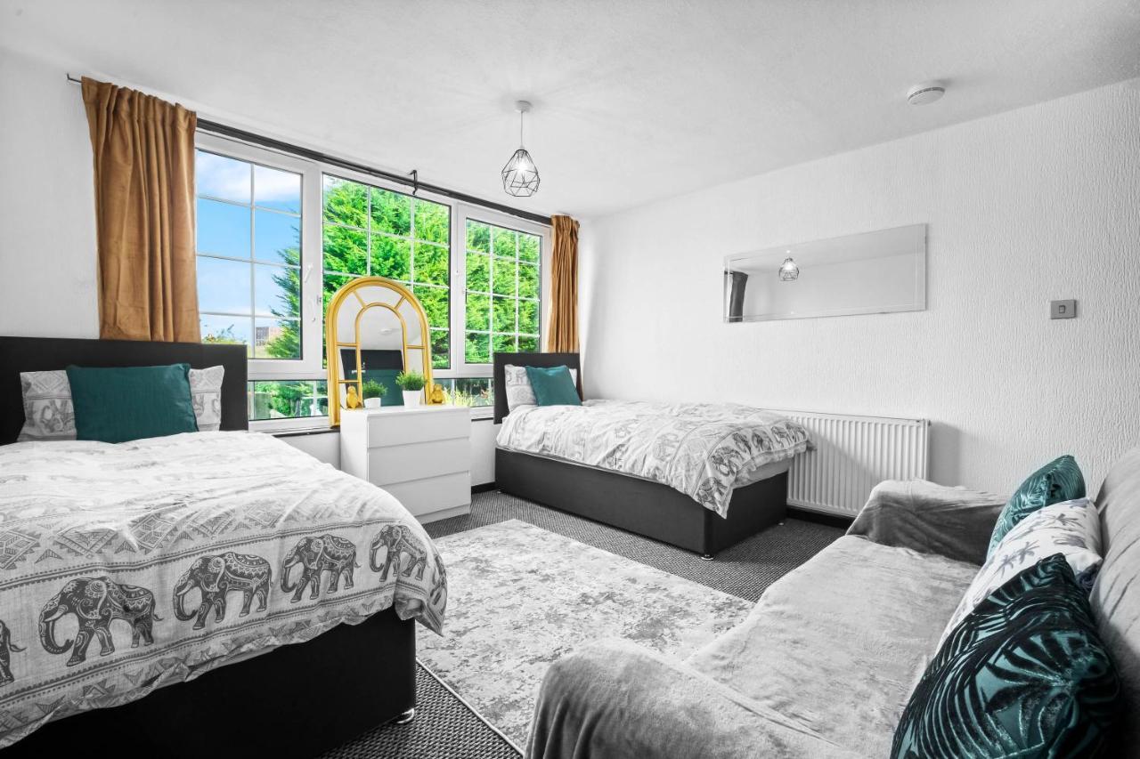 Holiday home Modern 3 Bedroom For Groups *