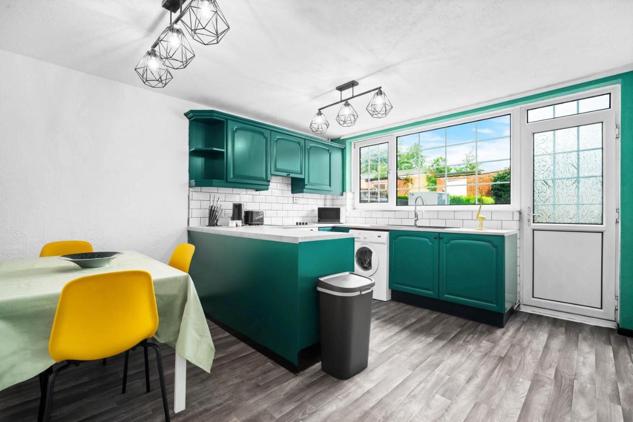 Holiday home Modern 3 Bedroom For Groups *
