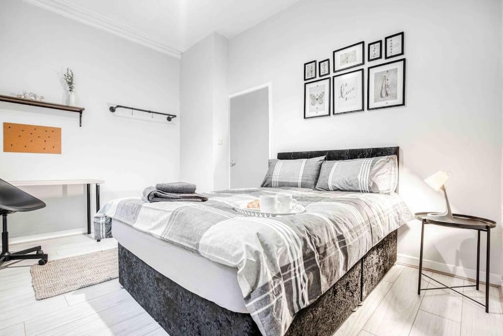 Cheerful Flat In Moseley With Free Parking