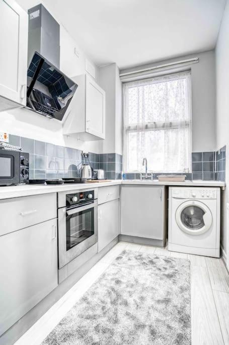 Apartment Cheerful Flat In Moseley With Free Parking *