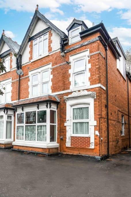 Cheerful Flat In Moseley With Free Parking Apartment Birmingham