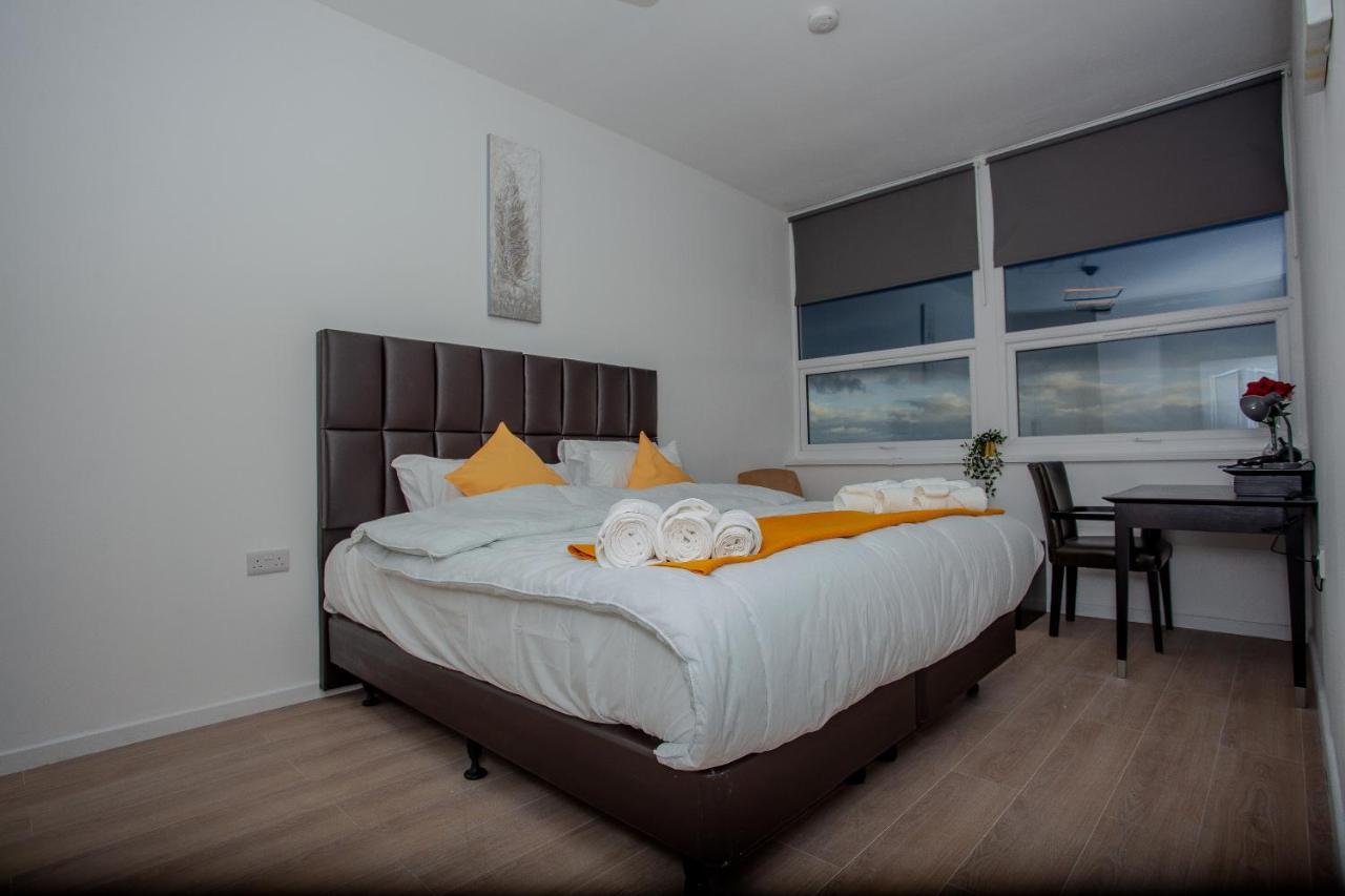 One Bedroom Serviced Smethwick Flat 319 * Birmingham