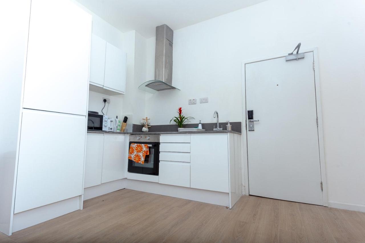 One Bedroom Serviced Smethwick Flat 320 Birmingham