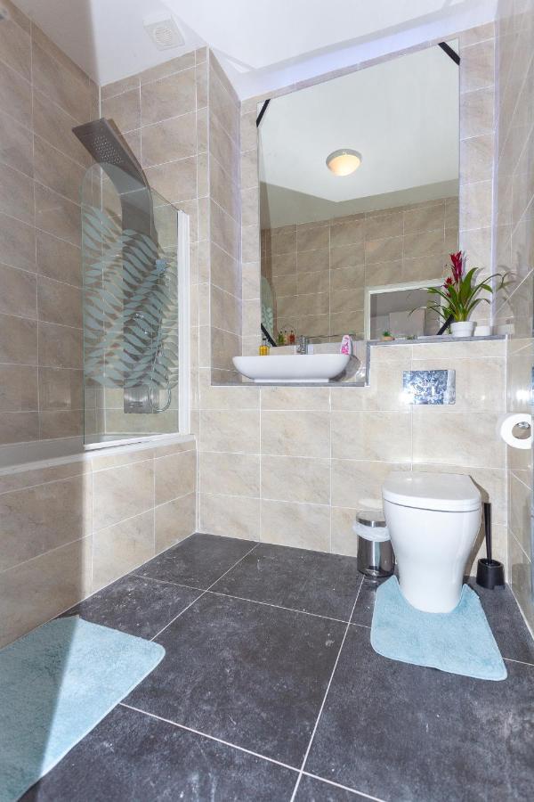 One Bedroom Serviced Smethwick F312 *