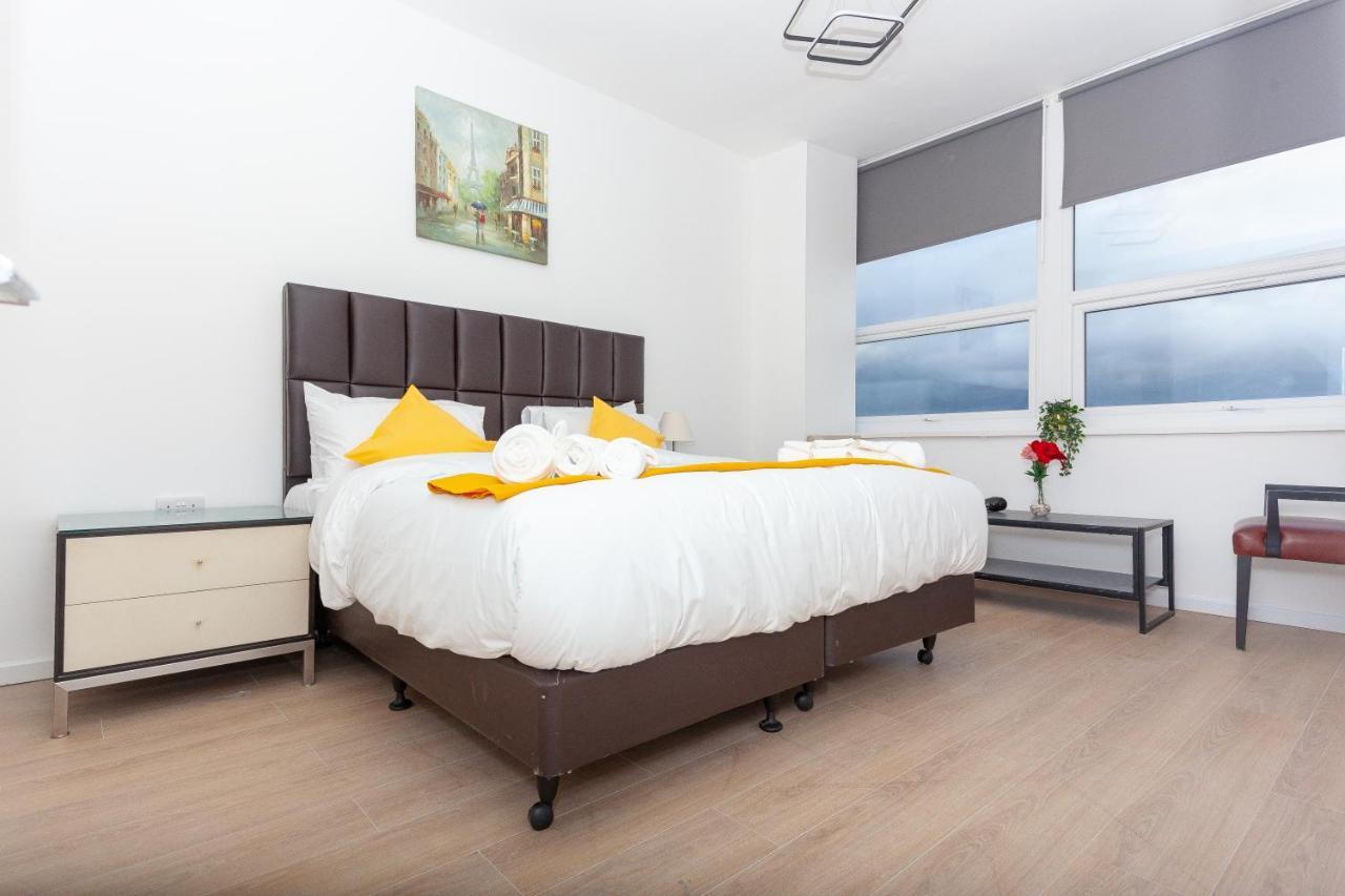 Apartment One Bedroom Serviced Smethwick Flat 320 *