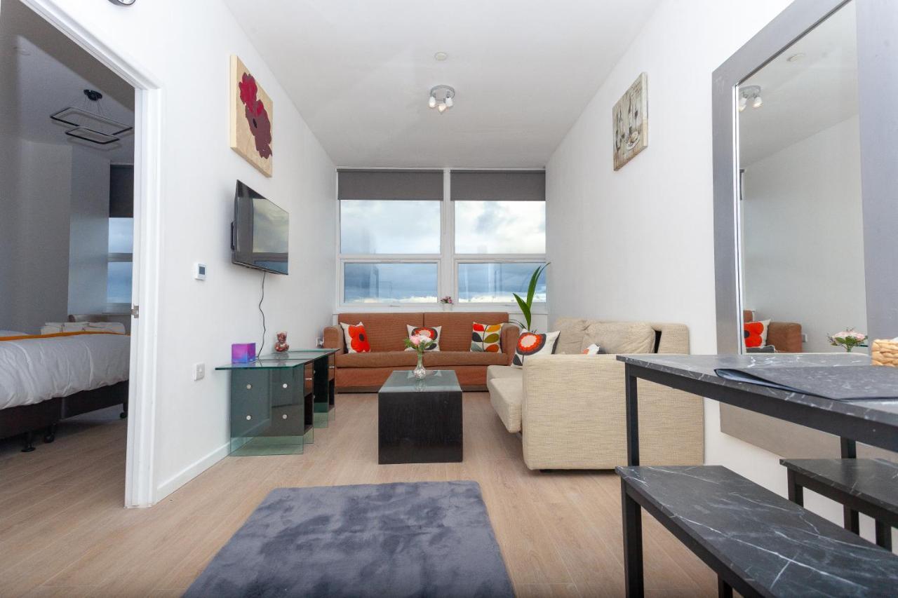One Bedroom Serviced Smethwick F312 * Birmingham