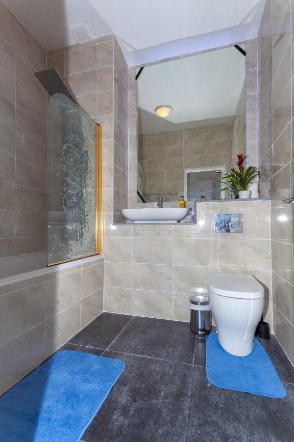 Apartment One Bedroom Serviced Smethwick Flat 315 *