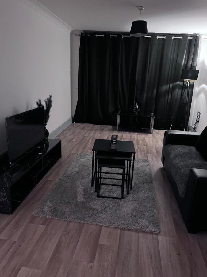 Broad Street - Balcony 1 Bedroom *