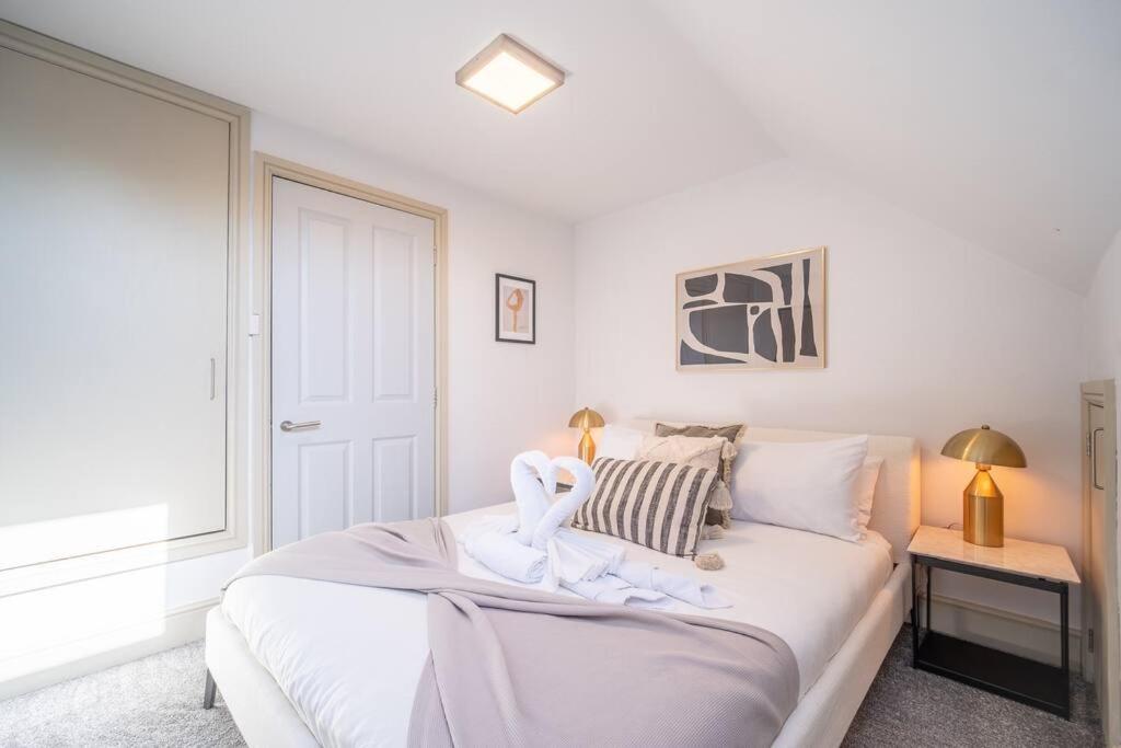 Apartment Stylish Moseley Victorian: Central 2br With Free Parking & Netflix *