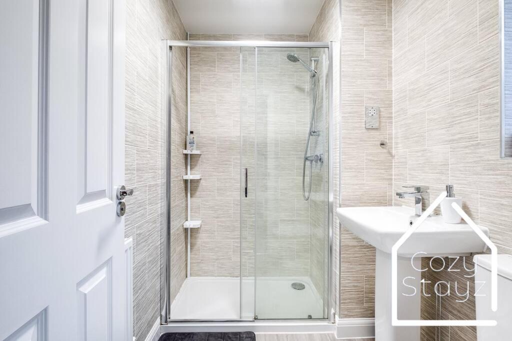 Newly Stunning Centre By Cozy Stayz Holiday home