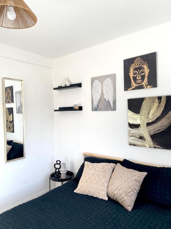 Chic Retreat: 2-bed 1 Ensuite Oasis Apartment