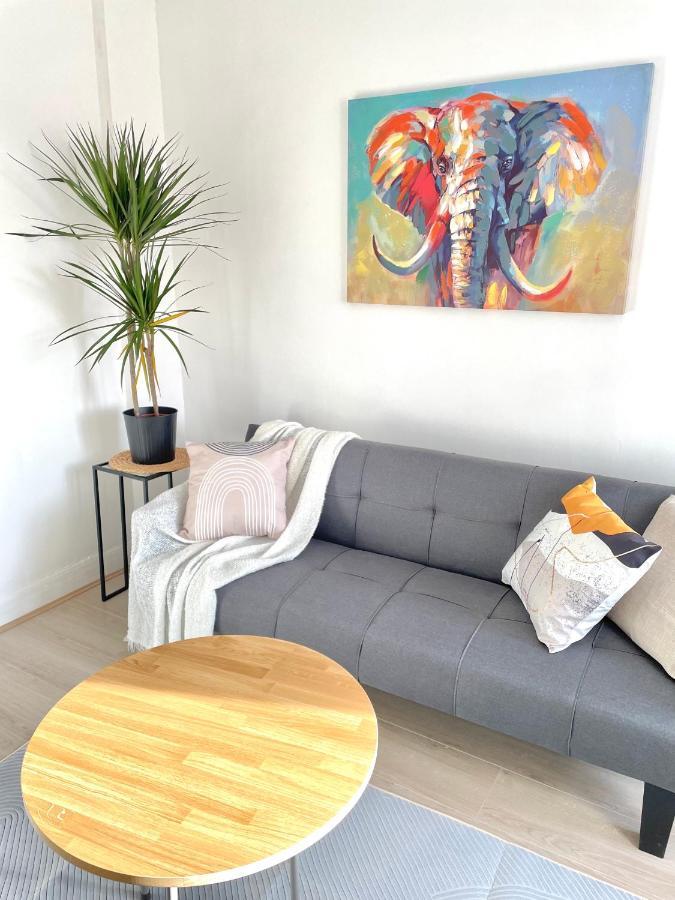 Chic Retreat: 2-bed 1 Ensuite Oasis *