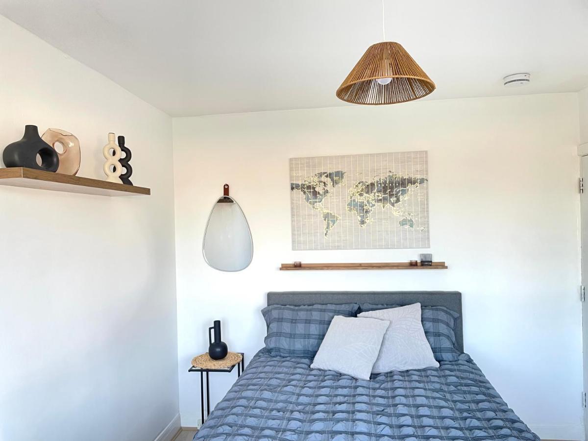 Apartment Chic Retreat: 2-bed 1 Ensuite Oasis *