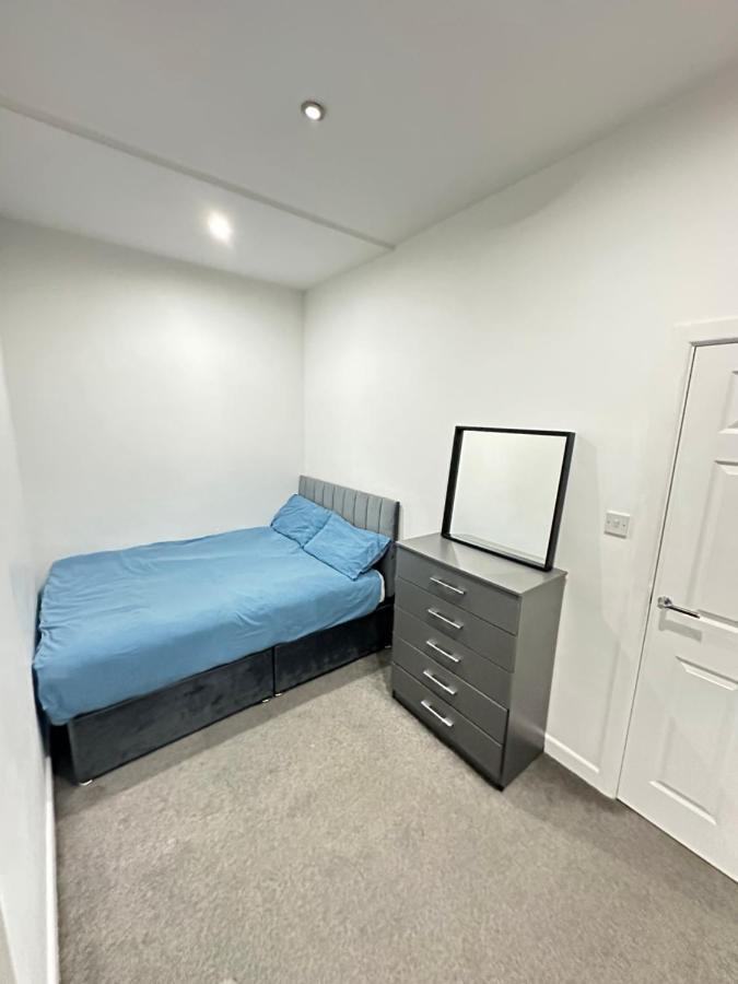 Apartment In Bham City Centre Free Parking Sleeps 3