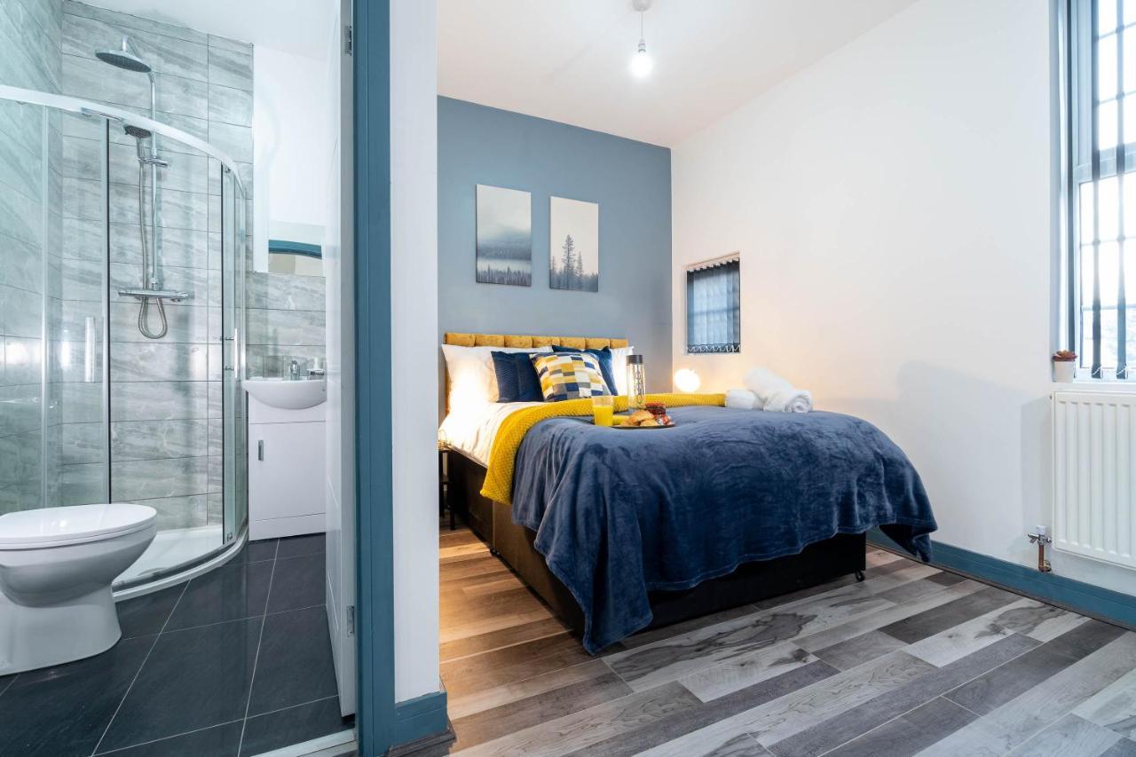 Sky One Bedroom Modern 3 Apartment *