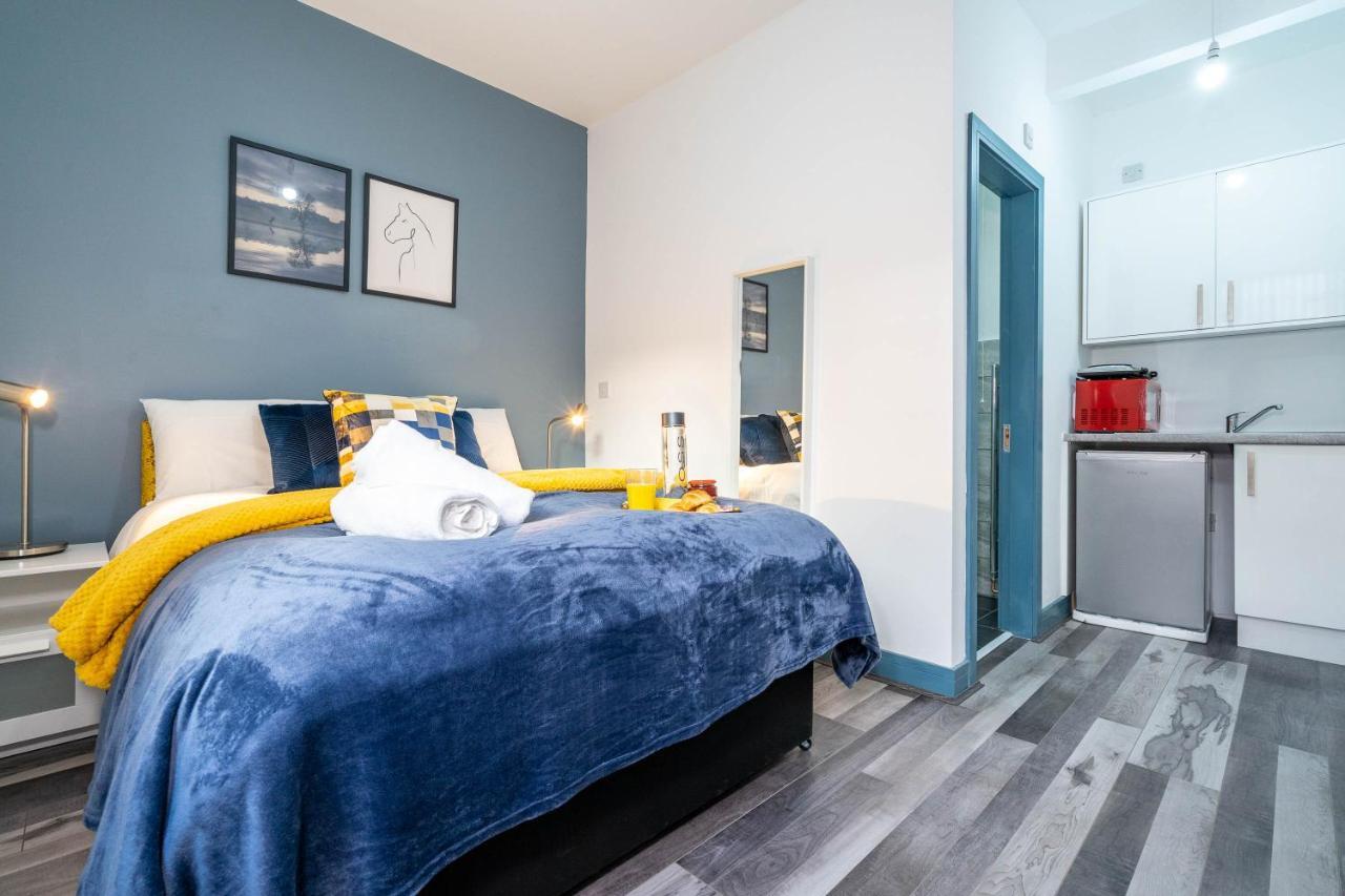 Sky One Bedroom Modern 4 * Birmingham