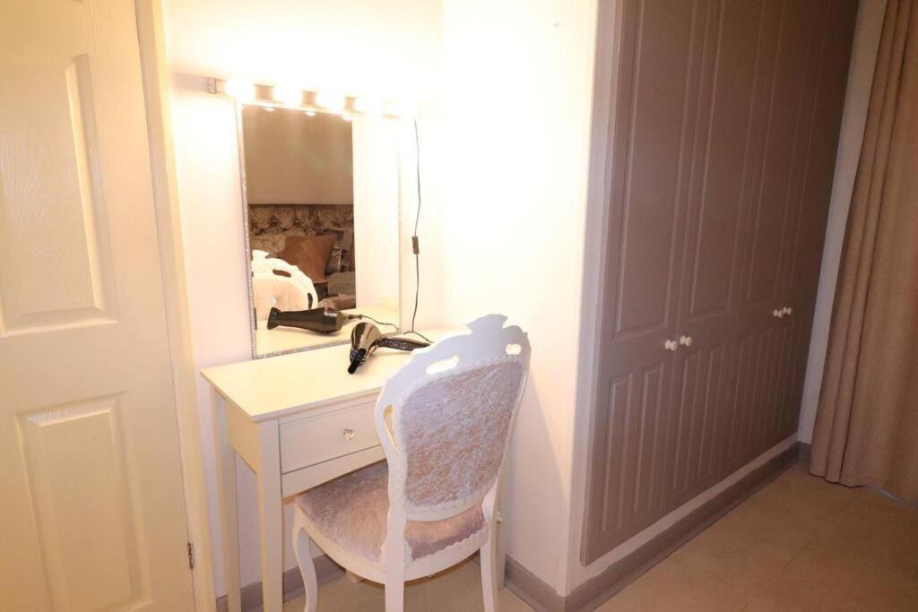 Apartment Unique Two Bedroom