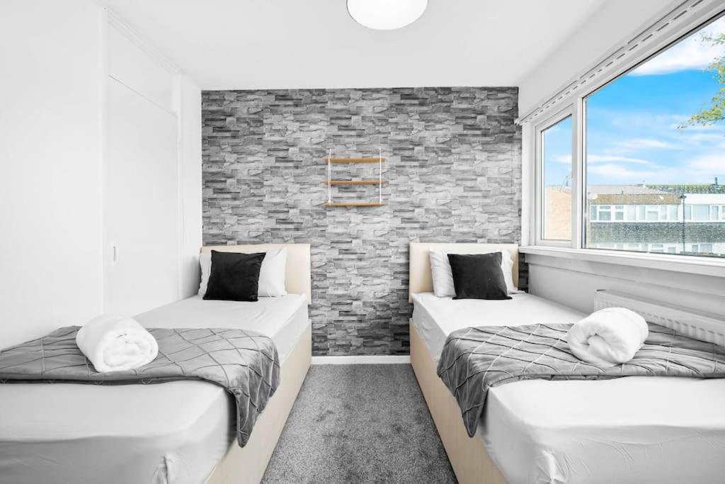 Jlr,nec,b'ham Airport,entire House,wi-fi,netflix Holiday home